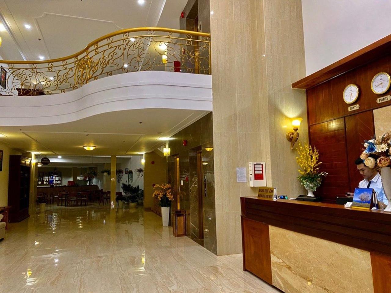 Le Centre Pleiku Hotel Екстер'єр фото